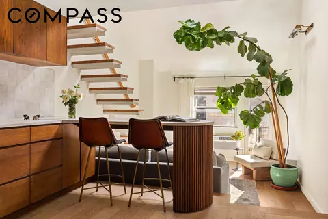 211 Thompson St #PHE, New York, NY 10012
