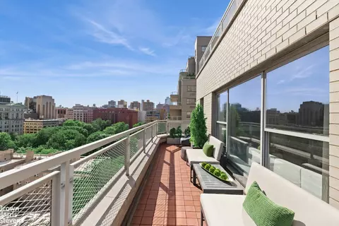2 5th Ave #16O, New York, NY 10011