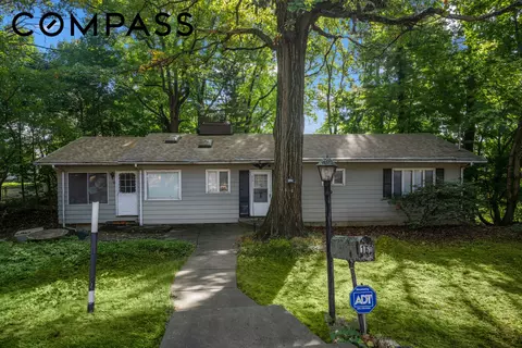 160 Coverly Ave, Staten Island, NY 10301