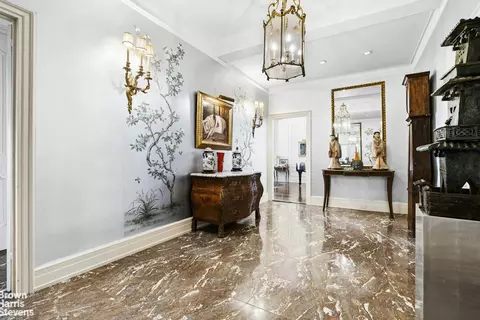 33 E 70th St #11C, New York, NY 10021