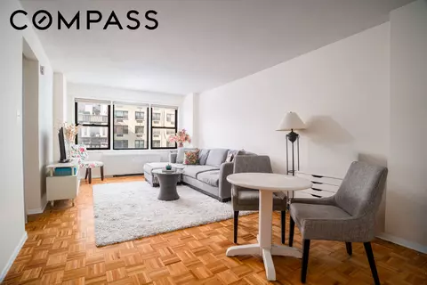 201 E 83rd St #8E, New York, NY 10028