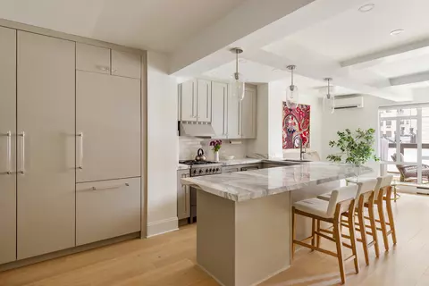 750 Park Ave #8E, New York, NY 10021