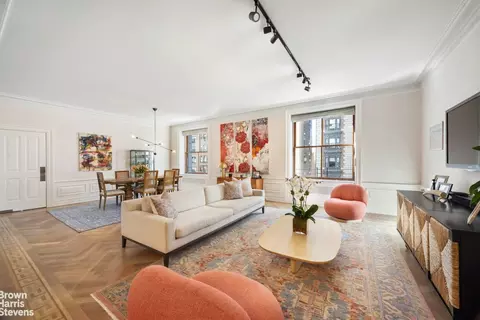 225 W 86th St #302, New York, NY 10024