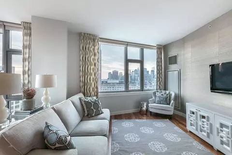 100 Jay St #21G, Brooklyn, NY 11201