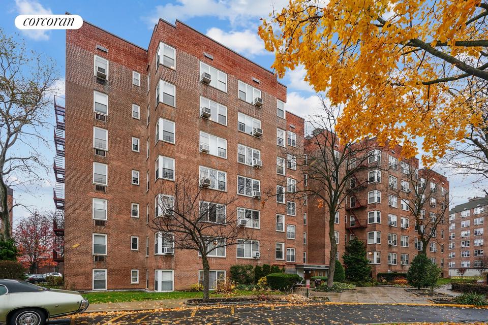 209-20 18th Ave #1B, New York City, NY 11360 | 4 Photos | MLS #RPLU