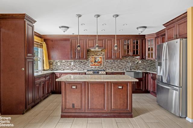 570 Schroeders Ave, Brooklyn, NY 11239 - Movoto