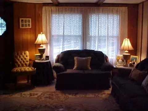 9 Gauthier Dr, Clifton Park, NY 12065 photo 2