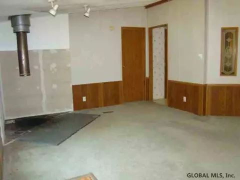 301 Fox Rd, Hampton, NY 12837 photo 3