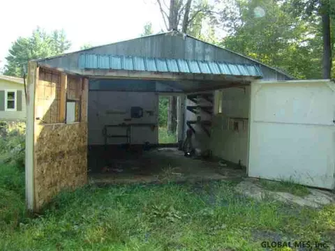 301 Fox Rd, Hampton, NY 12837 photo 8