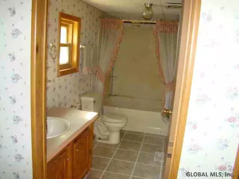 301 Fox Rd, Hampton, NY 12837 photo 6