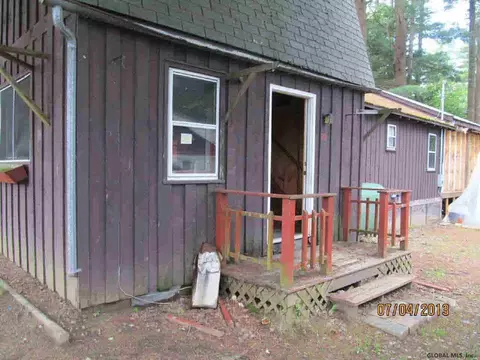 34 Riverview Dr, Hadley, NY 12835 photo 3