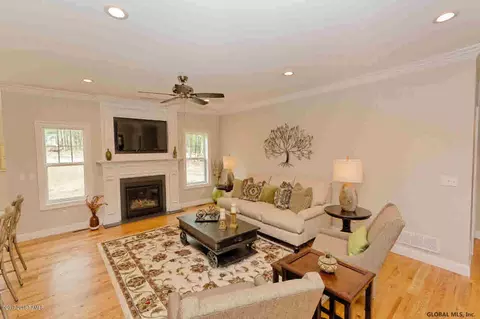 36 Devin Ct, Queensbury, NY 12804 photo 3