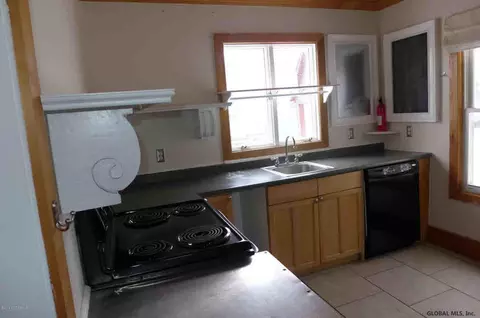 15 Hamilton Ave, Corinth, NY 12822 photo 9