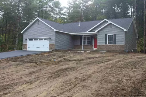 4 Heather Ln, Corinth, NY 12822 photo 3