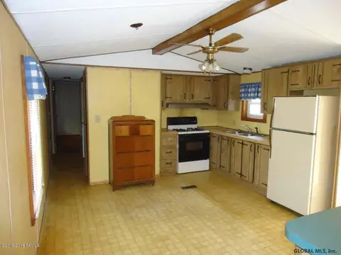 20 Warren St, Corinth, NY 12822 photo 2