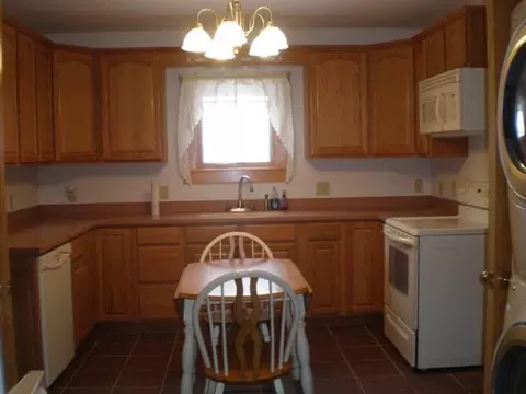 178 Elm St, Cobleskill, NY 12043 photo 4
