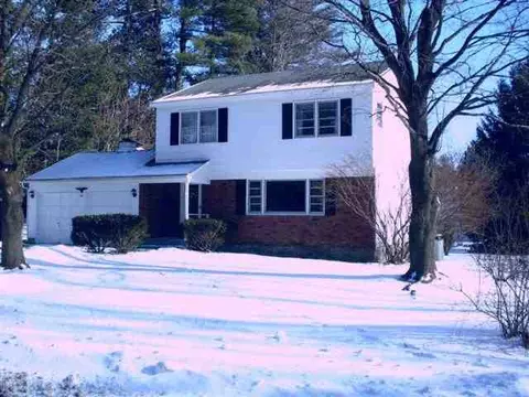 43 Mckinley Dr, Delmar, NY 12054 photo 1