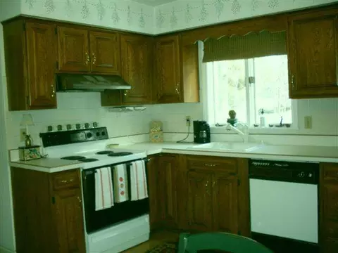 43 Mckinley Dr, Delmar, NY 12054 photo 2