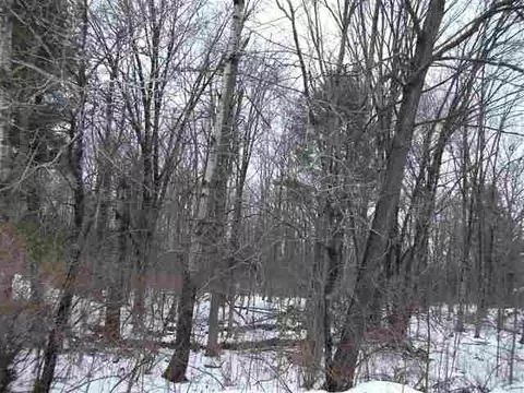 8 Oak Ave, Malta, NY 12020 photo 2