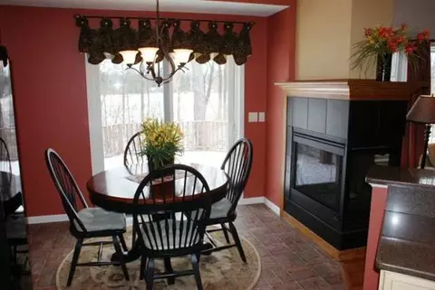 9 Camden Cir, Delmar, NY 12054 photo 4