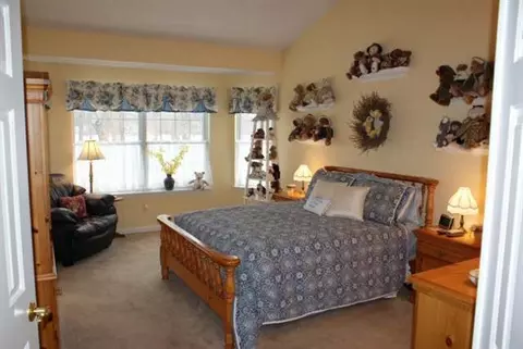 9 Camden Cir, Delmar, NY 12054 photo 8