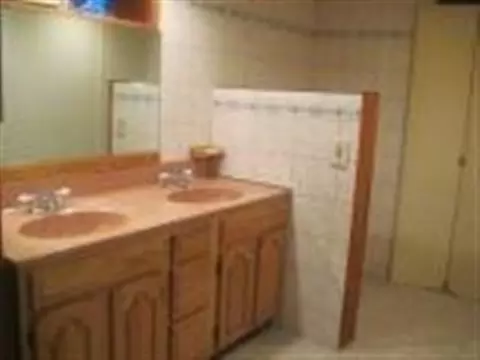 8 Myrtle Ave, Schenectady, NY 12304 photo 6