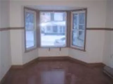 8 Myrtle Ave, Schenectady, NY 12304 photo 5