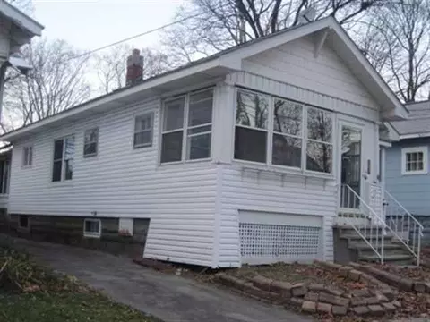 8 Myrtle Ave, Schenectady, NY 12304 photo 1