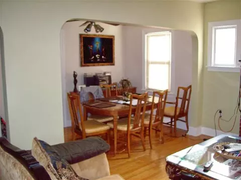 11 Selden St, Schenectady, NY 12304 photo 4