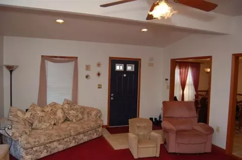 340 Chiswell Rd, Schenectady, NY 12304 photo 4