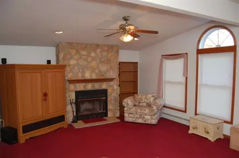 340 Chiswell Rd, Schenectady, NY 12304 photo 2