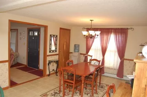 340 Chiswell Rd, Schenectady, NY 12304 photo 6