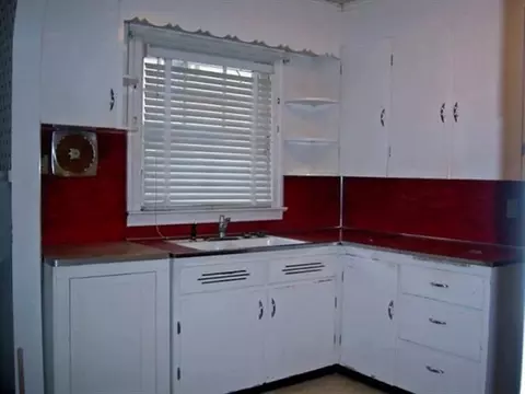 9 Selden St, Schenectady, NY 12304 photo 3