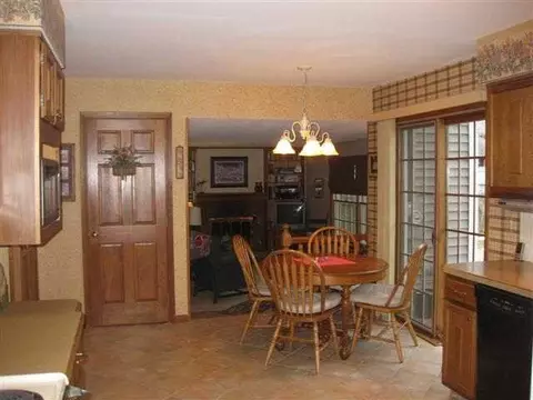 129 E Poplar Dr, Delmar, NY 12054 photo 5