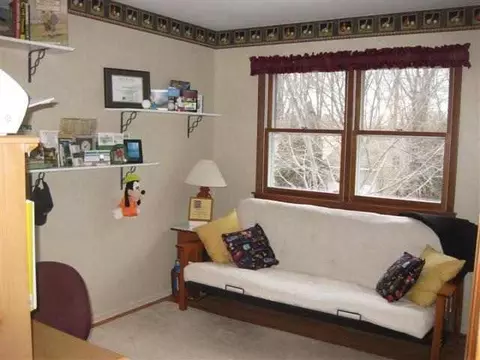 129 E Poplar Dr, Delmar, NY 12054 photo 9