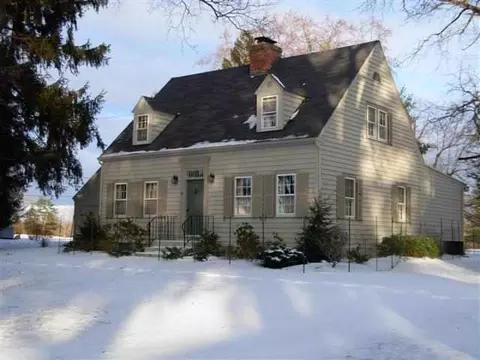 89 Salisbury Rd, Delmar, NY 12054 photo 2