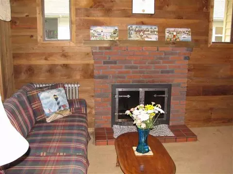 16 Gardner Ter, Delmar, NY 12054 photo 2