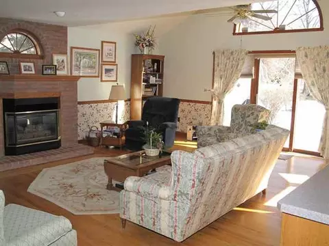 59 Hancock Dr, Glenmont, NY 12077 photo 7