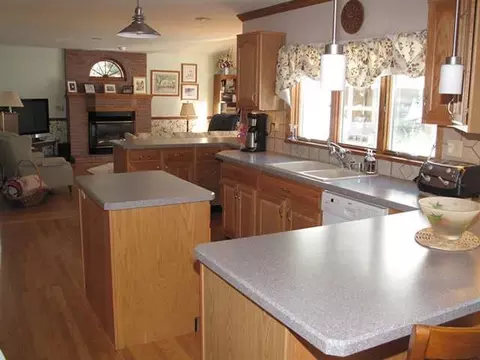 59 Hancock Dr, Glenmont, NY 12077 photo 4