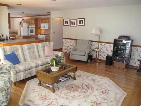 59 Hancock Dr, Glenmont, NY 12077 photo 8