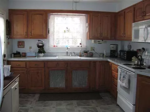 12 Bedell Ave, Delmar, NY 12054 photo 5
