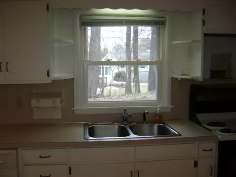 14 Albin Rd, Delmar, NY 12054 photo 3