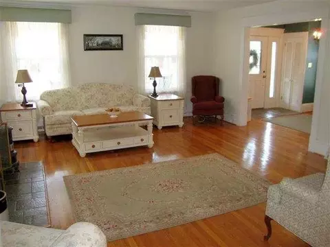 1082 Ardsley Rd, Schenectady, NY 12308 photo 5