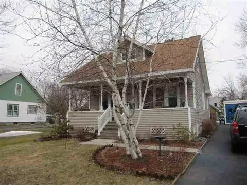 21 Lansing Rd, Colonie, NY 12304 photo 2