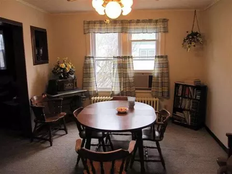 21 Lansing Rd, Colonie, NY 12304 photo 6