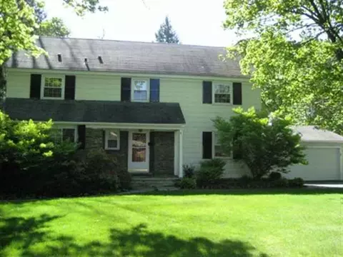 4 Laurel Dr, Delmar, NY 12054 photo 1