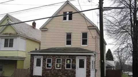 2138 Hugh St, Schenectady, NY 12306 photo 1