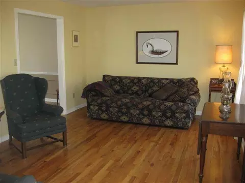 76 Delmar Pl, Delmar, NY 12054 photo 2