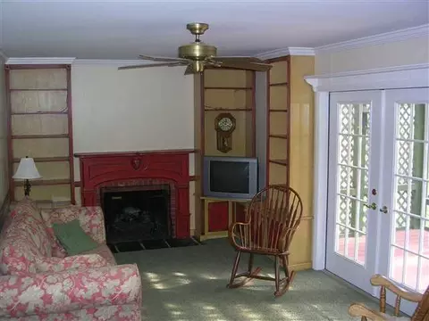 71 Greenock Rd, Delmar, NY 12054 photo 9