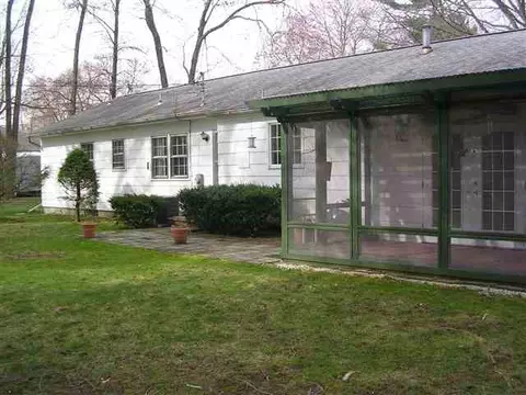 71 Greenock Rd, Delmar, NY 12054 photo 2
